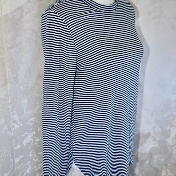 Banana Republic Fabletics Black & White Striped Seamless Long Sleeve Tee S - Picture 2 of 5